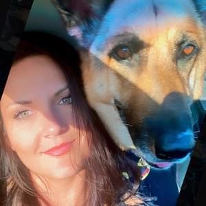 Meet your Posher, Becky